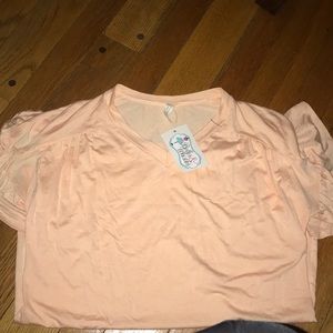 Flamingo Urban super cute tee with ruffled sleeve!